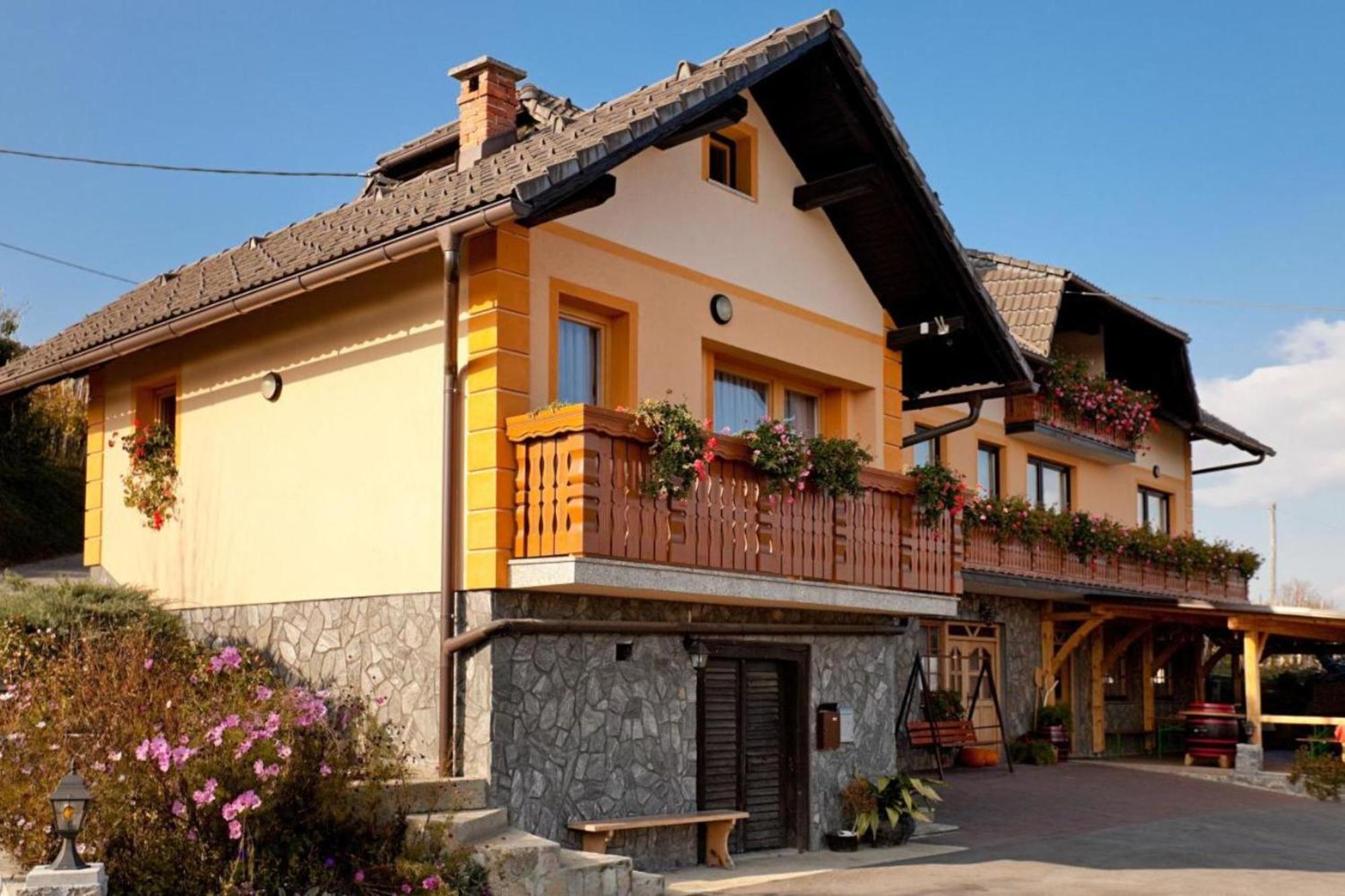 Tourist Farm Skrbina Apartments - Happy Rentals Smarjeske Toplice Exterior foto