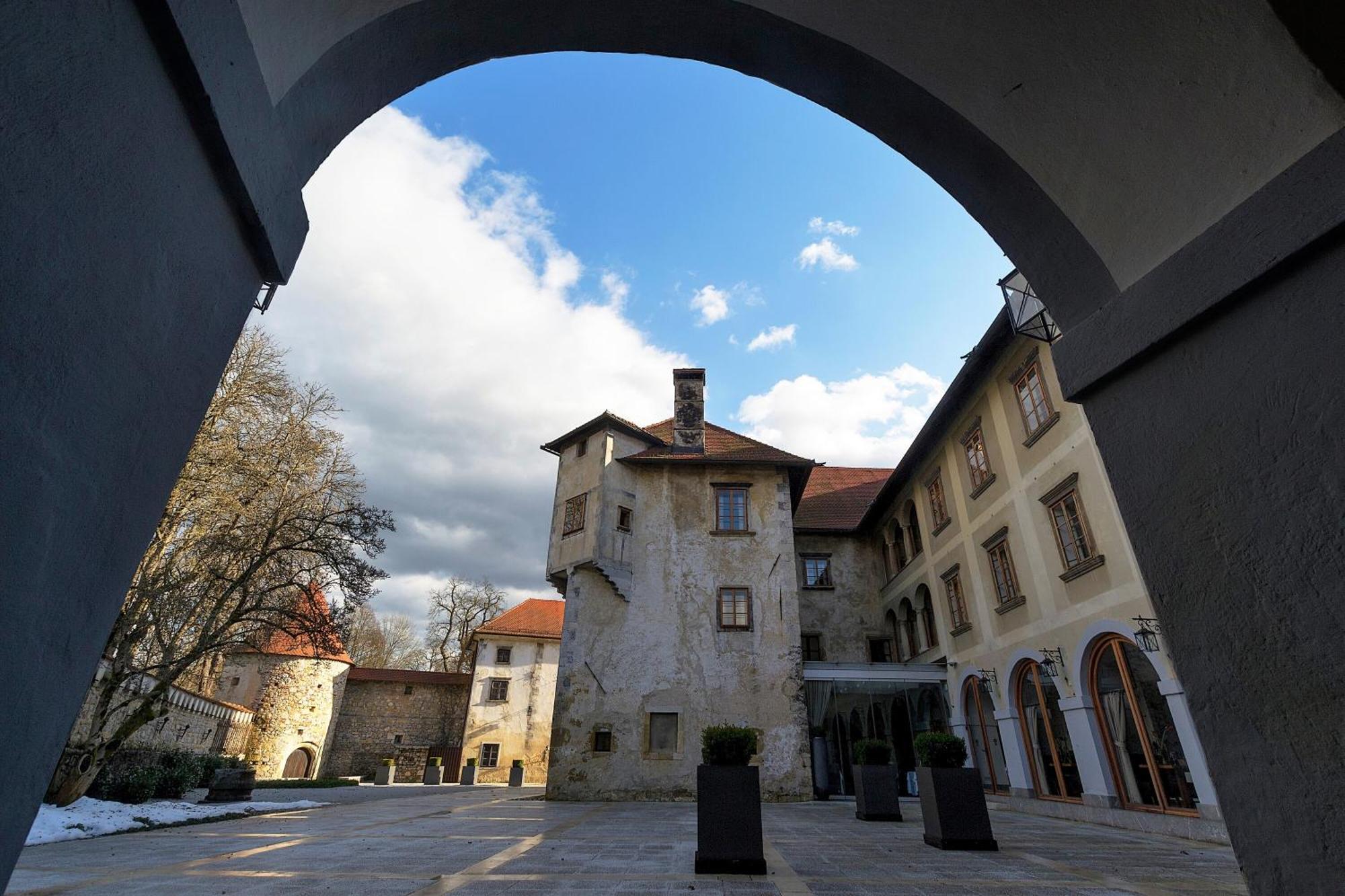 Tourist Farm Skrbina Apartments - Happy Rentals Smarjeske Toplice Exterior foto